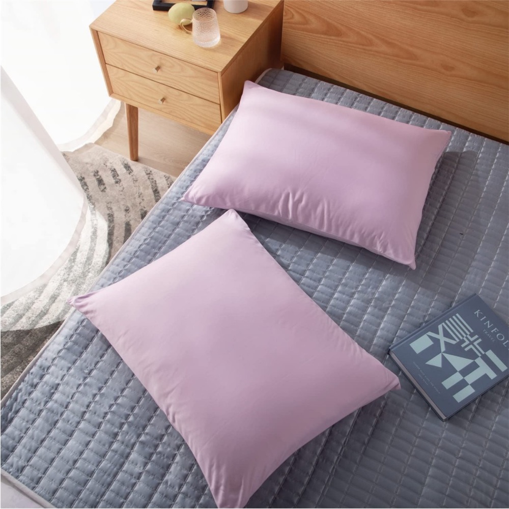 🆕 Zippered Cool Touch Purple Pillowcases- set of 2